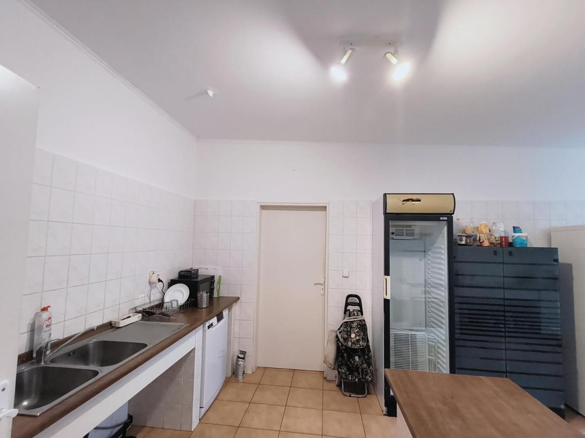 Cozy Room With Garden In Bratislava Extérieur photo