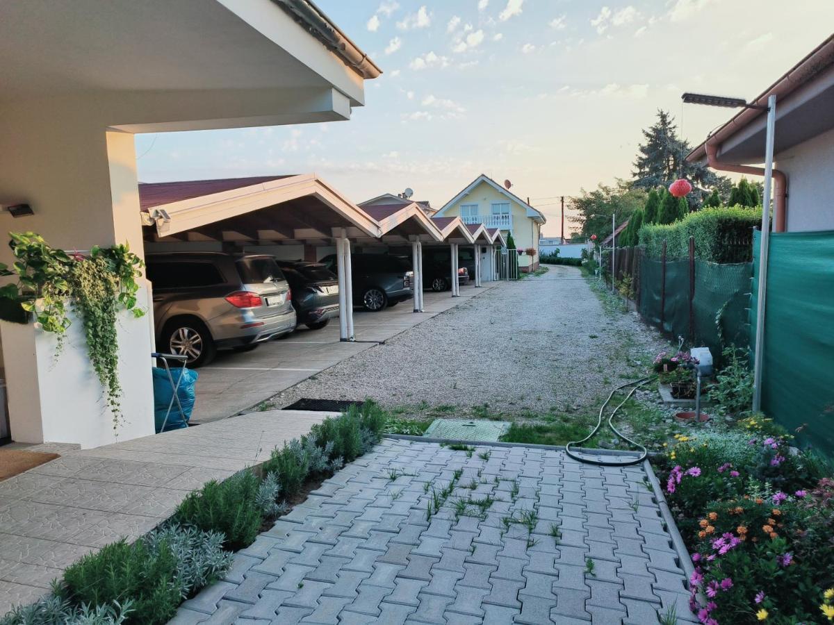 Cozy Room With Garden In Bratislava Extérieur photo