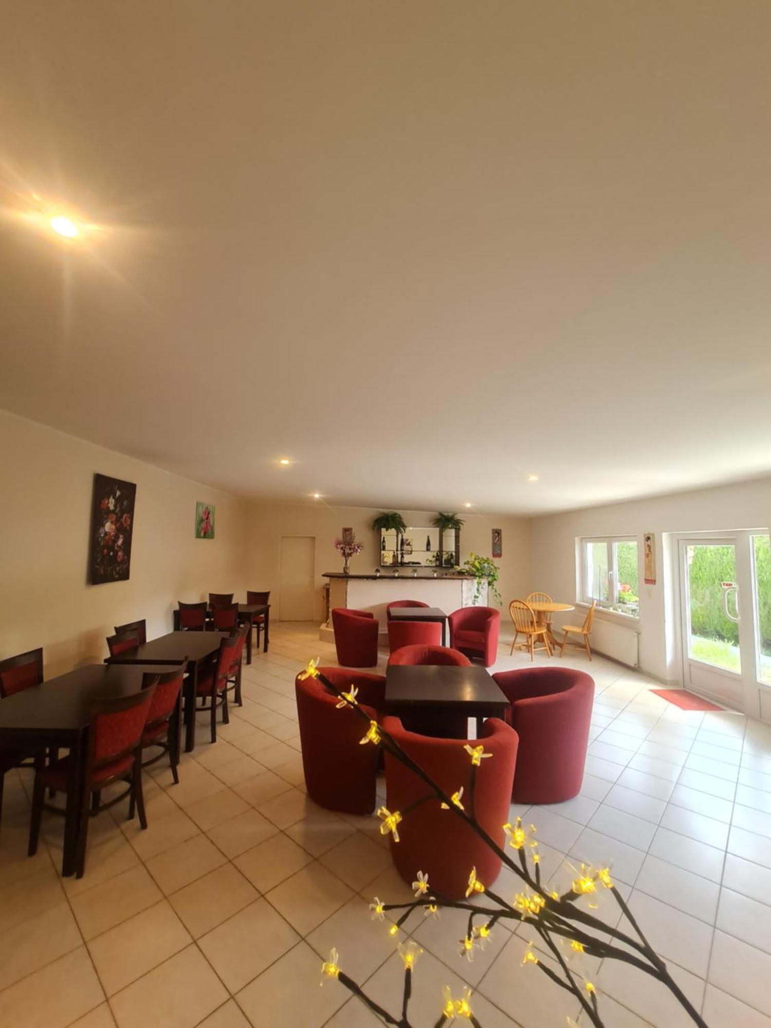 Cozy Room With Garden In Bratislava Extérieur photo